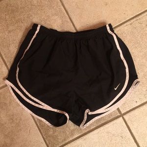 CLOSET CLOSING | Nike Shorts | Size M
